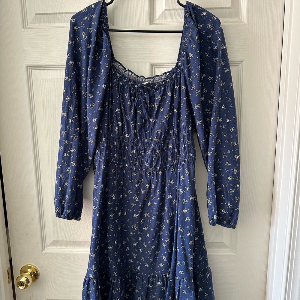 Celebrity - Blue Floral Smocked-Waist Midi Dress